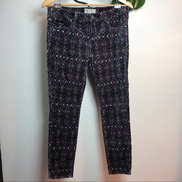 Free people velvet skinny jean. - Picture 1 of 5